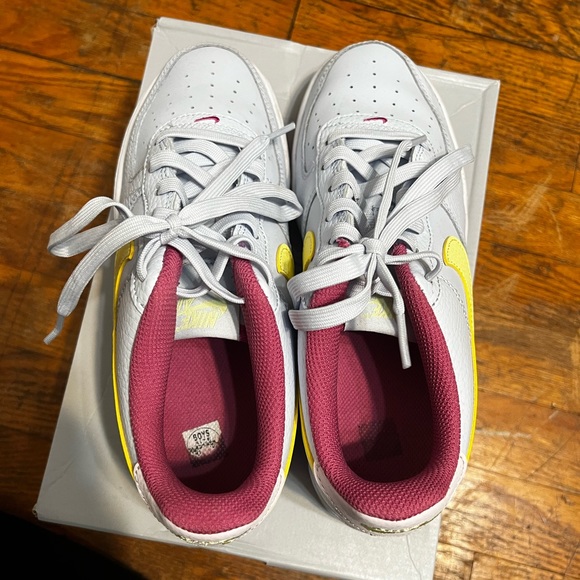 Nike Air Force 1 - Picture 5 of 7